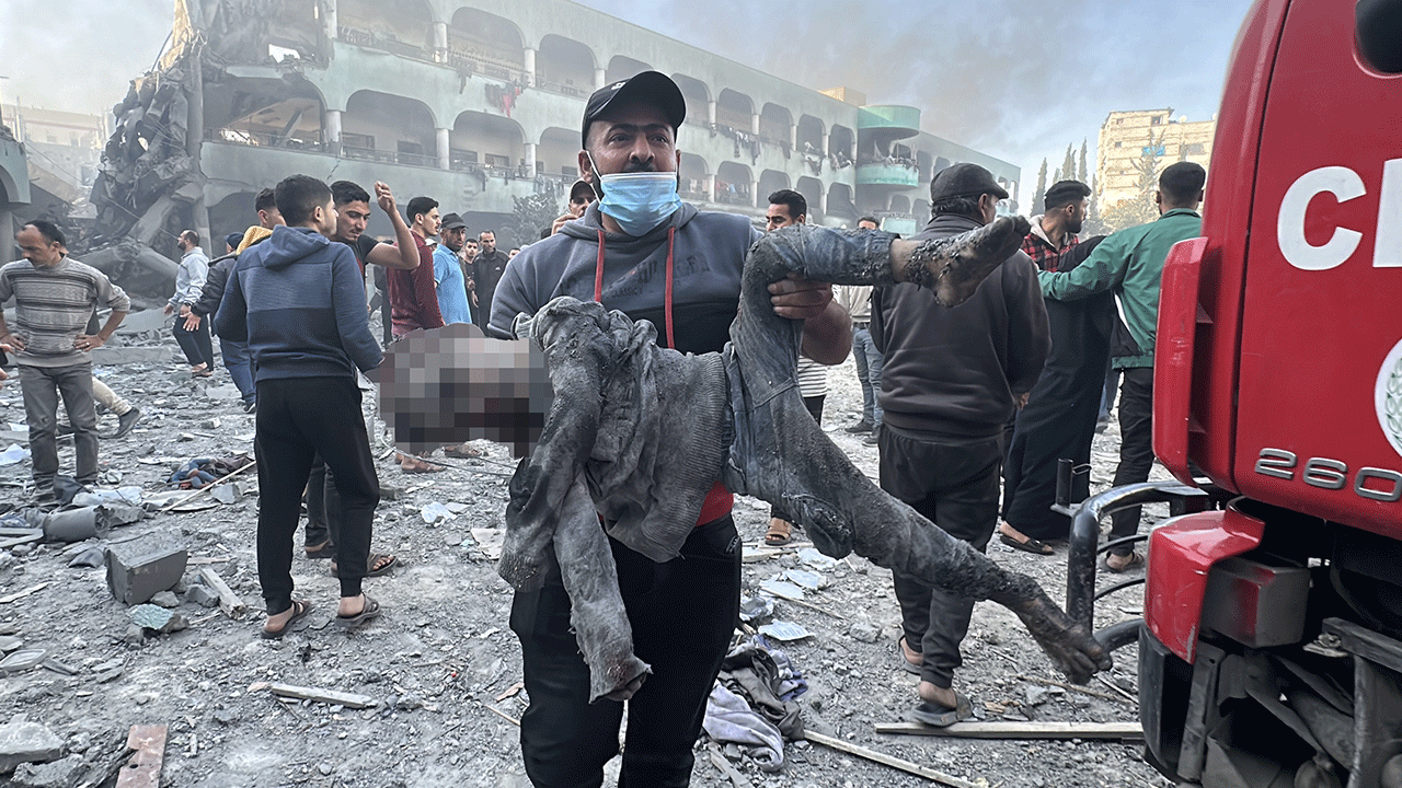 İsrail terörü durmuyor! Okula düzenlenen saldırıda19 Filistinli şehit oldu