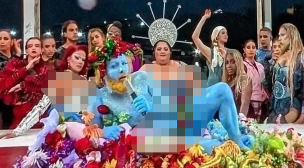 Foto - İsrail vahşeti tüm hızıyla sürerken dünya eşcinsellere kilitlendi