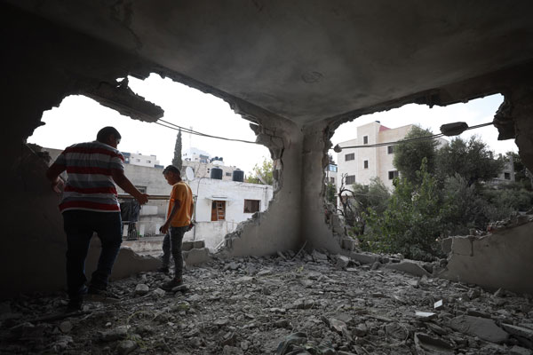 Foto - Filistinli Raad Hazem'in evini yıktılar