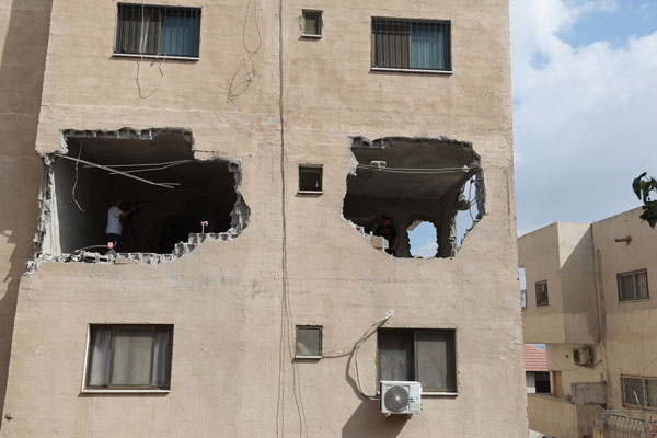 Filistinli Raad Hazem'in evini yıktılar