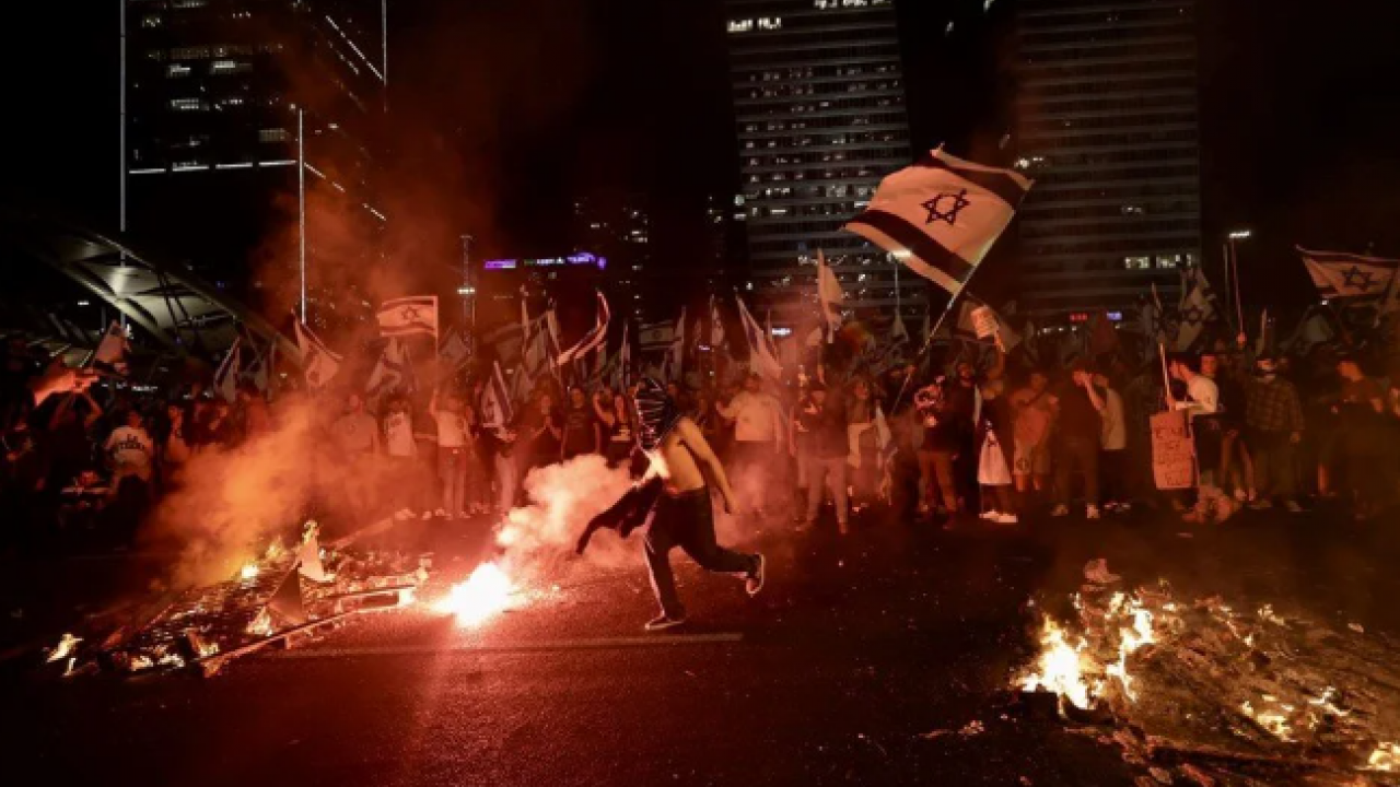 Foto - İsrail'de hayat durdu! 32 kişi gözaltında Çanlar Netanyahu için çalıyor