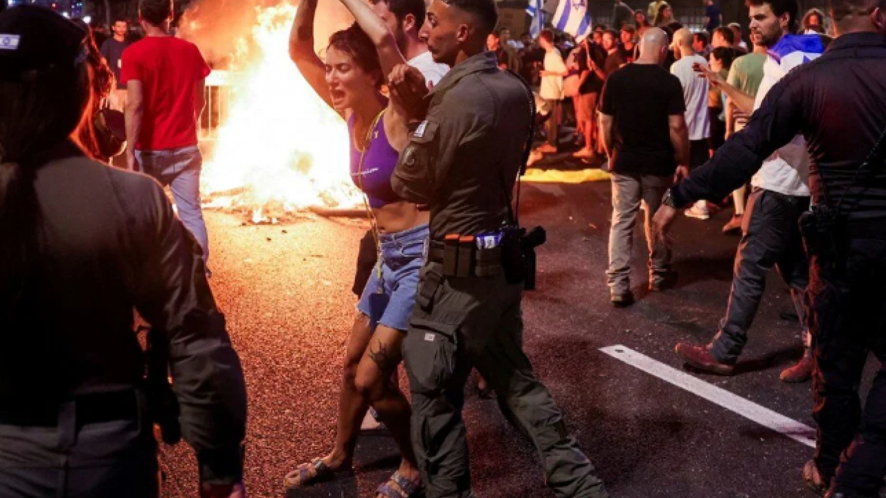 Foto - İsrail'de hayat durdu! 32 kişi gözaltında Çanlar Netanyahu için çalıyor