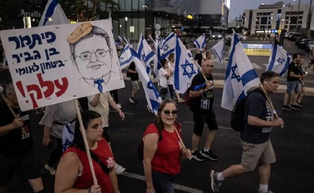 Foto - İsrail'de isyan alevlendi