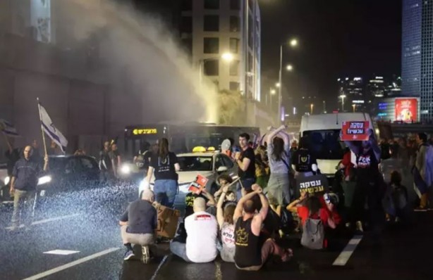 Foto - İsrail’de katil Netanyahu’ya öfke seli