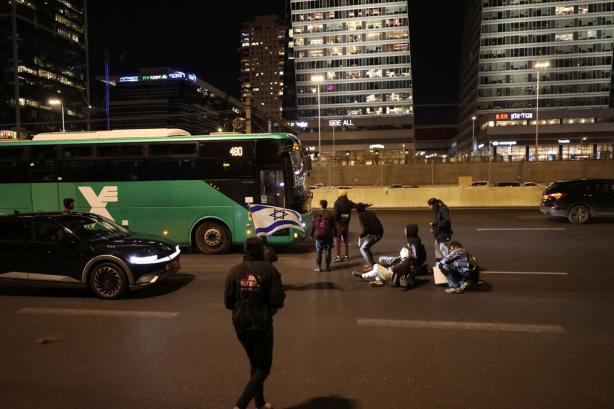 Foto - İsrail'de on binlerce kişi yedinci kez sokaklara döküldü