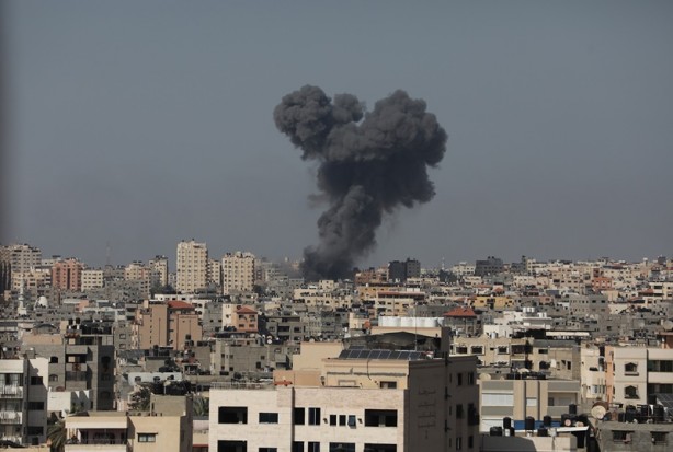 Foto - İsrail'den Gazze'ye hava saldırısı