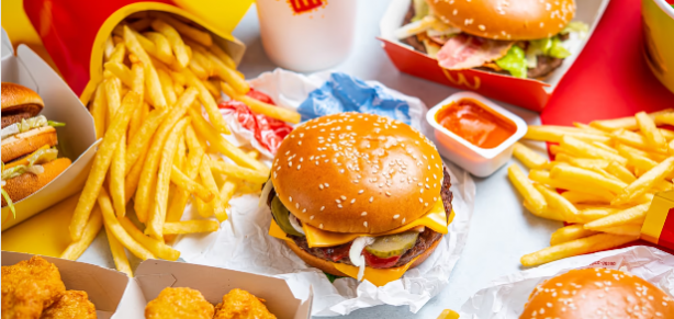 Foto - İsrail'e destek veren yemek devine şok! Şubelerini peş peşe kapatmaya başladı