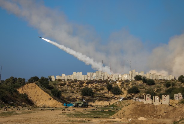 Foto - İsrail'e karşı harekete geçtiler! Tanklar, füzeler...