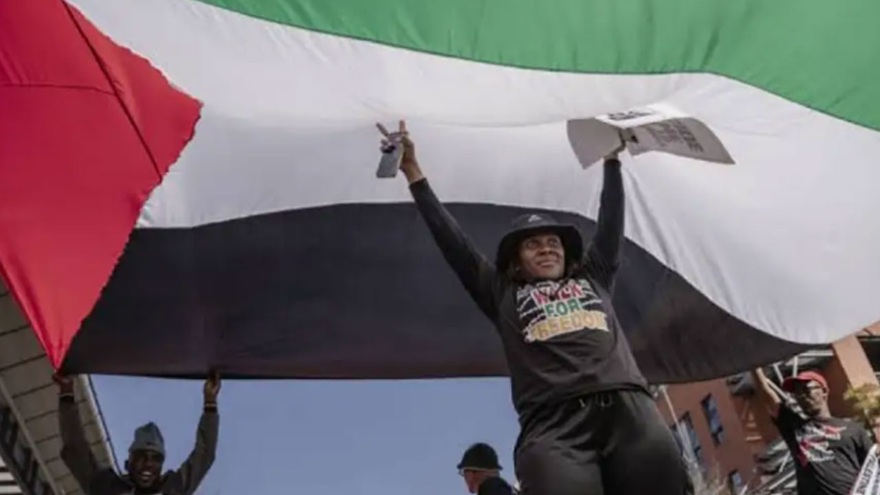 Foto - 'İsrail'e kömür sevkiyatı yasaklansın' diyerek sokağa indiler