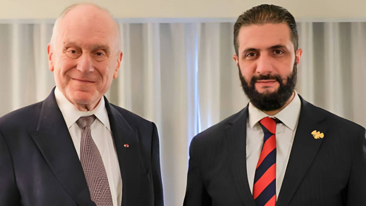 Foto - İsrail’i dizginleyebilecek ender kişilerden… Ahmed Şara Yahudi liderle görüştü!