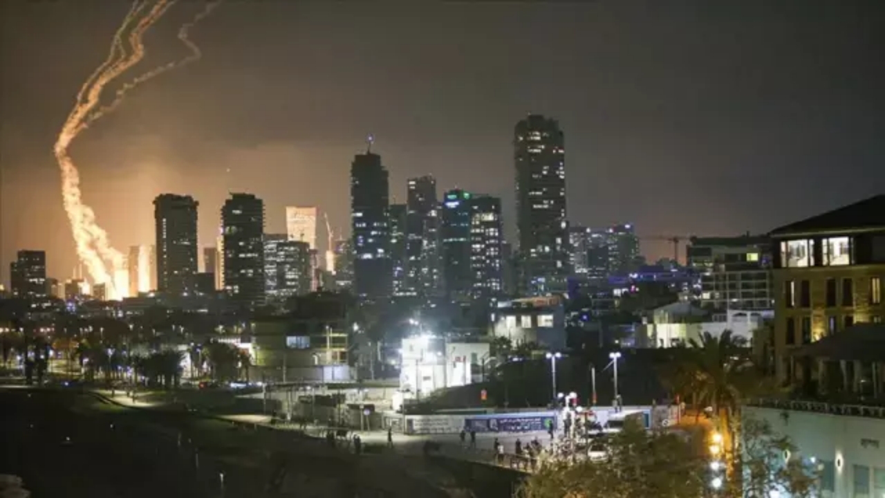 Foto - İsrail’i füze yağmuruna tutan İran, gözünü kararttı! Dünya gördükleri karşısında şok olacak