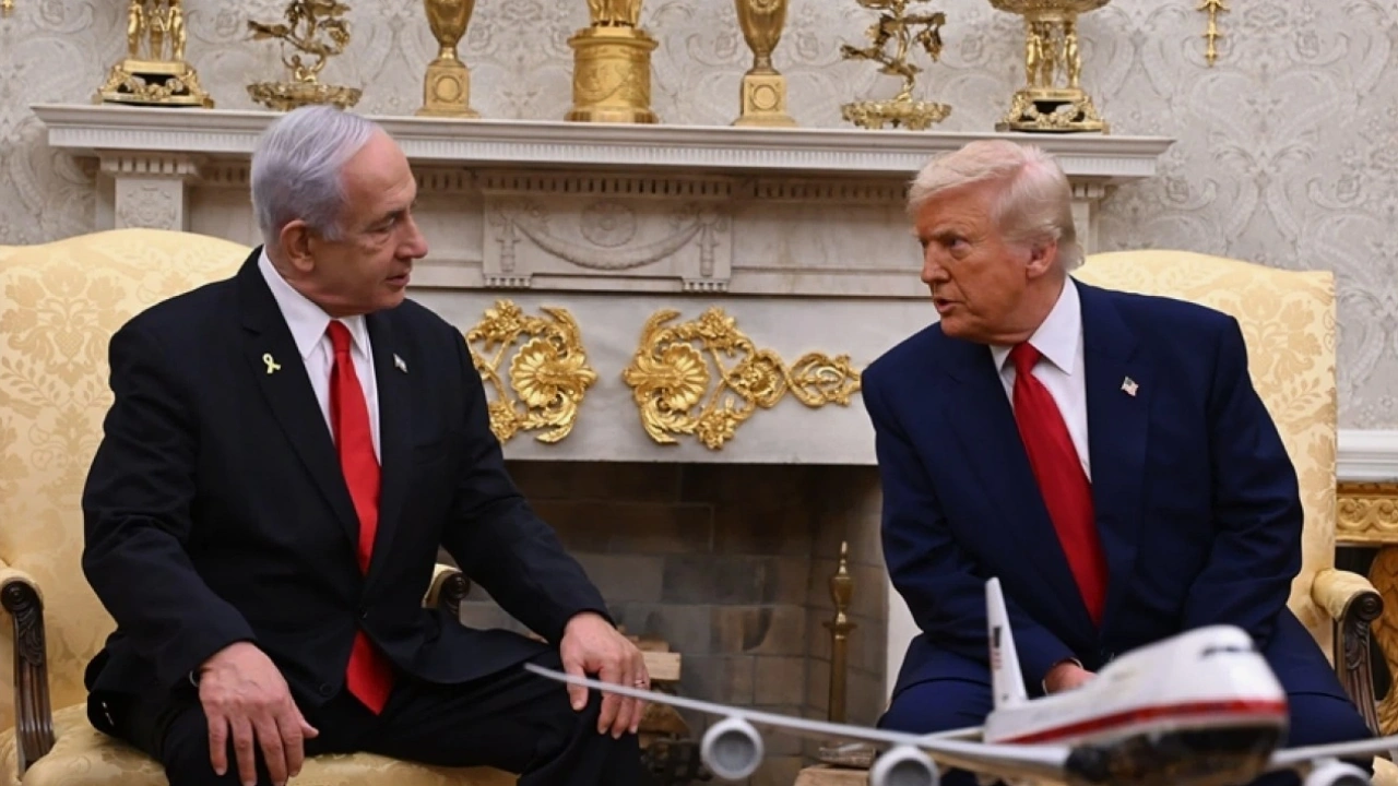 Foto - İsrail’in hamisi Trump’ın girdiği triplere bakın… ‘Benim sözüm senettir’