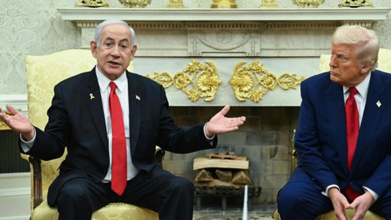 Foto - İsrail’in hamisi Trump’ın girdiği triplere bakın… ‘Benim sözüm senettir’