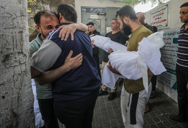 Foto - İsrail'in saldırıları sonucu bir gecede 80 kişi şehid oldu!