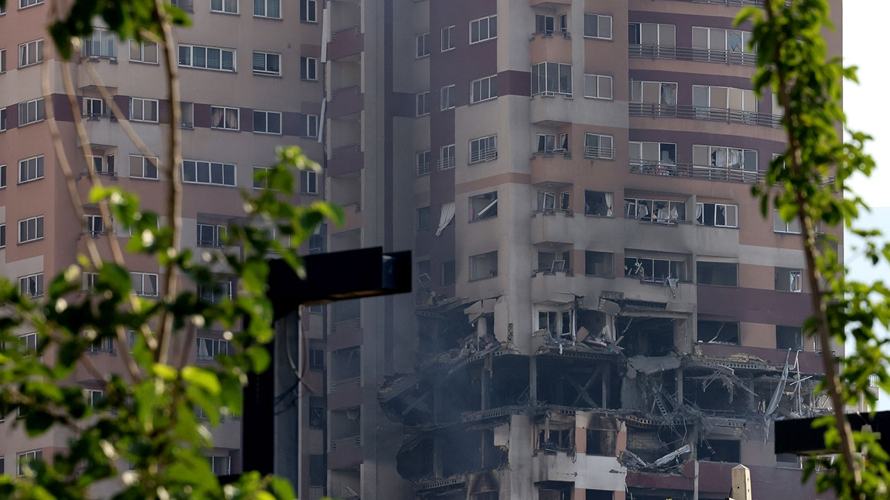 Foto - İsrail'in saldırısı altında kalan İran hükümetinden flaş karar! 'Kapattık' diyerek duyurdular