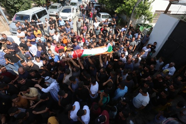 Foto - İsrailli teröristler katletti! Filistinli çocuk son yolculuğuna uğurlandı