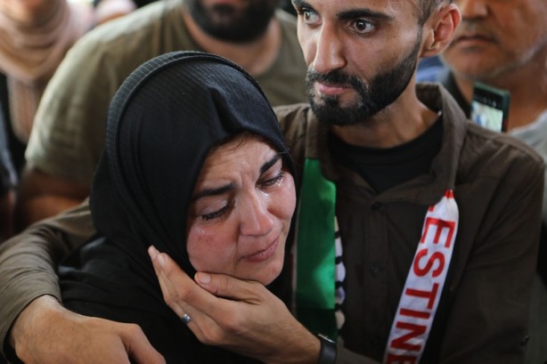 Foto - İsrailli teröristlerin öldürdüğü Filistinli çocuk toprağa verildi! Bir daha saldırdılar