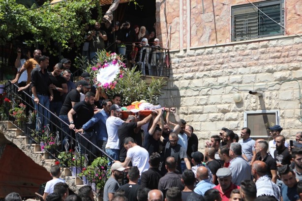 Foto - İsrailli teröristlerin öldürdüğü Filistinli çocuk toprağa verildi! Bir daha saldırdılar