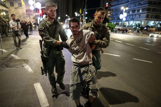 Foto - İsrailliler ateşkes için sokaklara indi