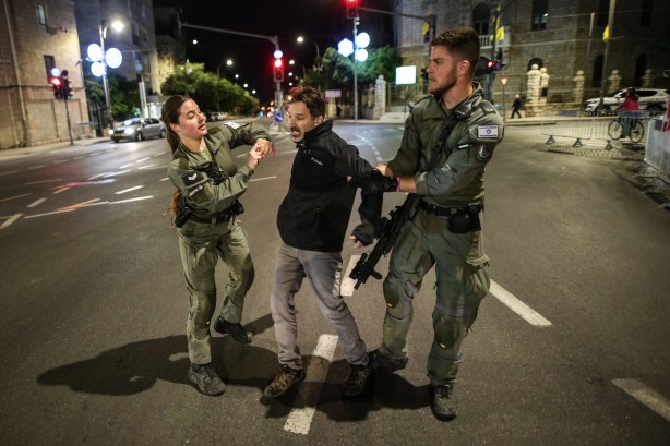 Foto - İsrailliler ateşkes için sokaklara indi