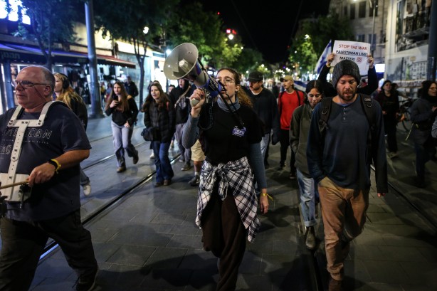 Foto - İsrailliler ateşkes için sokaklara indi