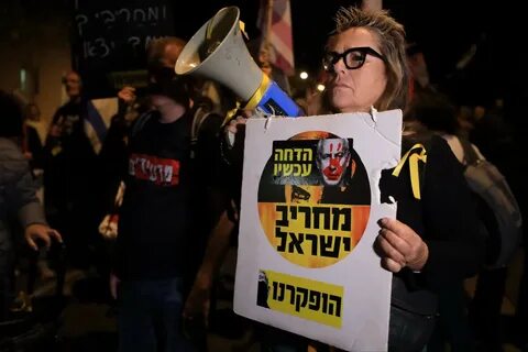 Foto - İsrailliler ayaklandı ‘Sen başlattın sen suçlusun’ Netanyahu’nun evinin önünde büyük protesto