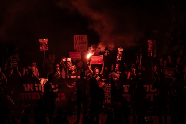 Foto - İsrailliler Netanyahu'ya karşı ayaklandı! Katil Netanyahu'ya protesto şoku