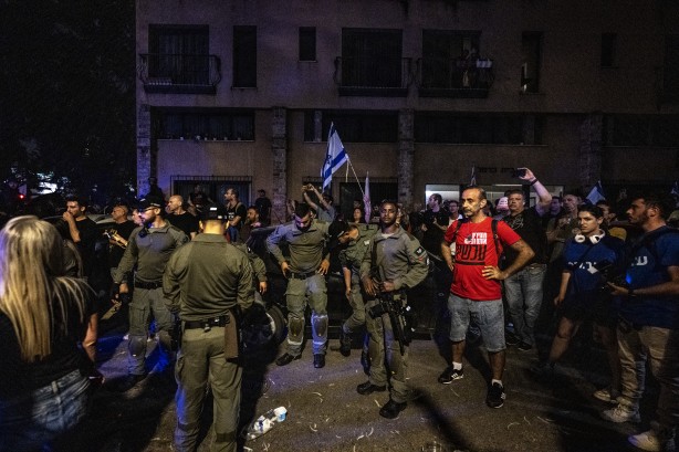 Foto - İsrailliler Netanyahu'ya karşı ayaklandı! Katil Netanyahu'ya protesto şoku