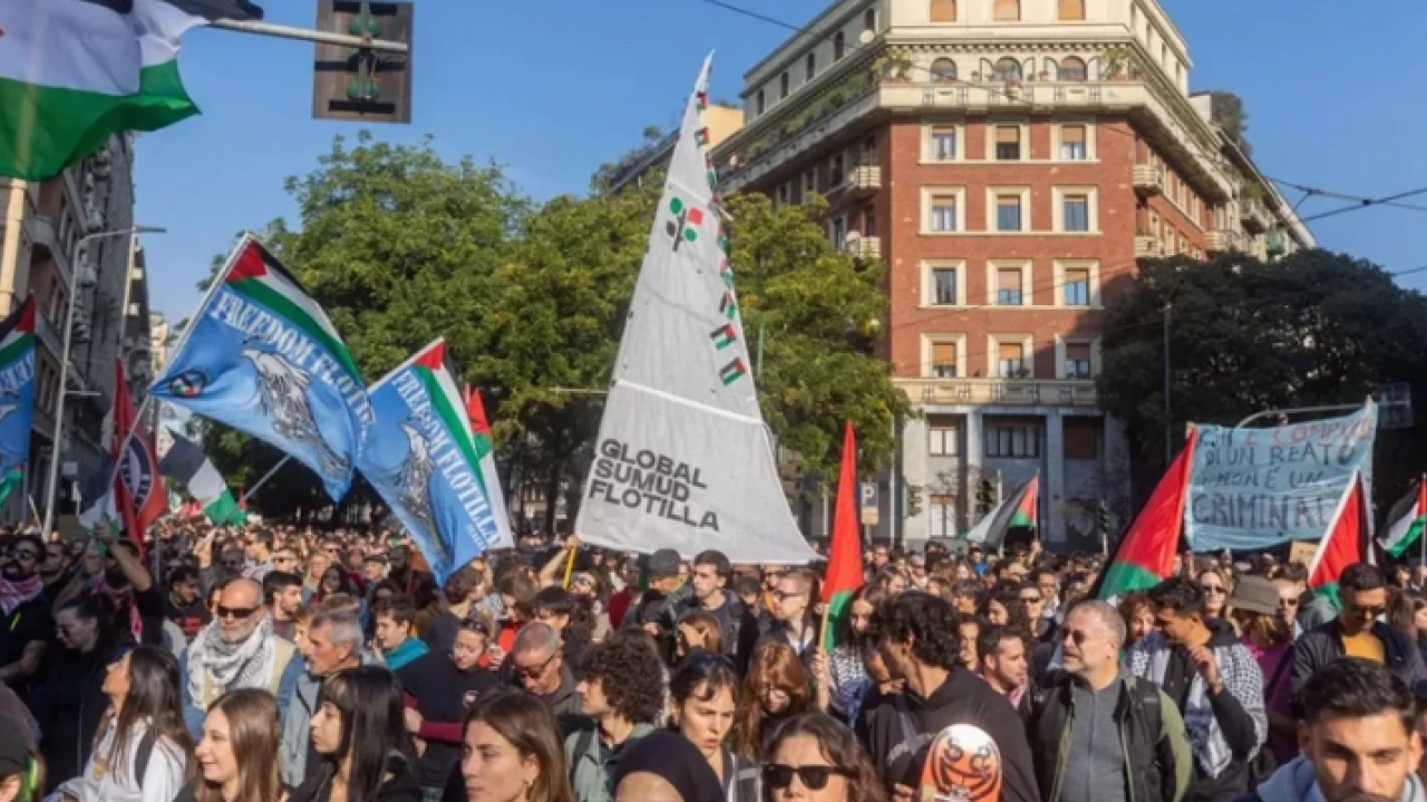 Foto - Issız İsrail! Demir kubbesinin içine mahkum oldu! Dünyanın dört bir yanından lanet yağıyor