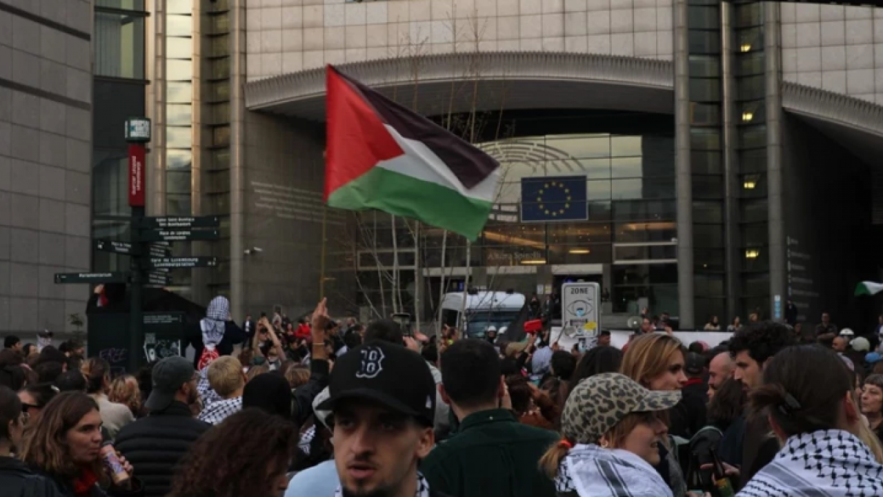 Foto - Issız İsrail! Demir kubbesinin içine mahkum oldu! Dünyanın dört bir yanından lanet yağıyor