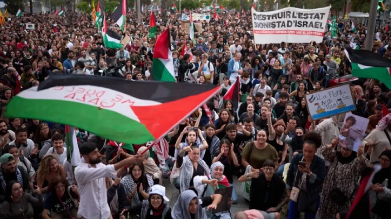 Foto - Issız İsrail! Demir kubbesinin içine mahkum oldu! Dünyanın dört bir yanından lanet yağıyor