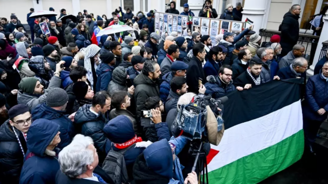 Foto - Issız İsrail! Demir kubbesinin içine mahkum oldu! Dünyanın dört bir yanından lanet yağıyor