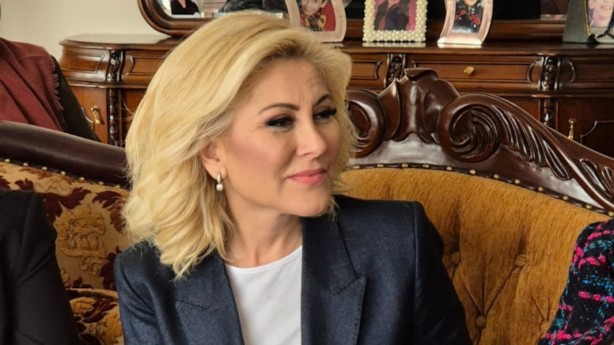 Foto - Istakoz paylaşımı yapan AK Partili vekil Şebnem Bursalı'ya o isimden tepki: İstifa edeceksin