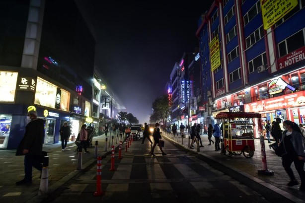 Foto - Köprü kayboldu, İstanbul sise teslim! Kartpostallık manzaralar