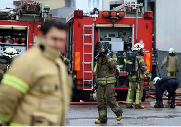 Foto - İstanbul Ataşehir’de korkutan yangın