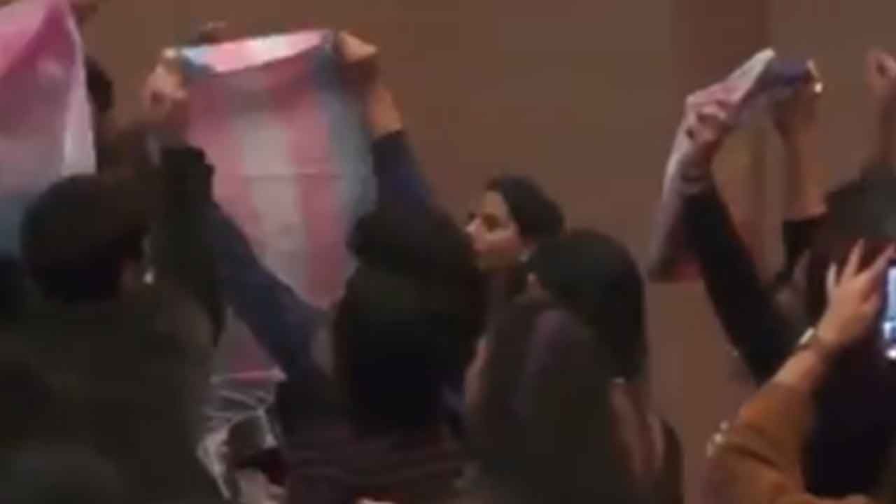 Foto - İstanbul Barosu seçimlerinde skandal: Başörtüyü yasaklayanlar, LGBT’yi dayatmaya kalktı