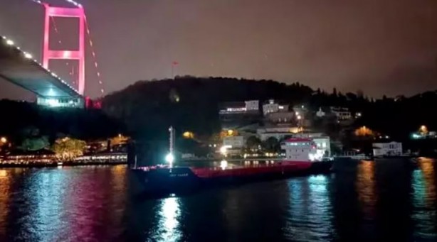 Foto - İstanbul Boğazı gemi trafiğine tekrar açıldı