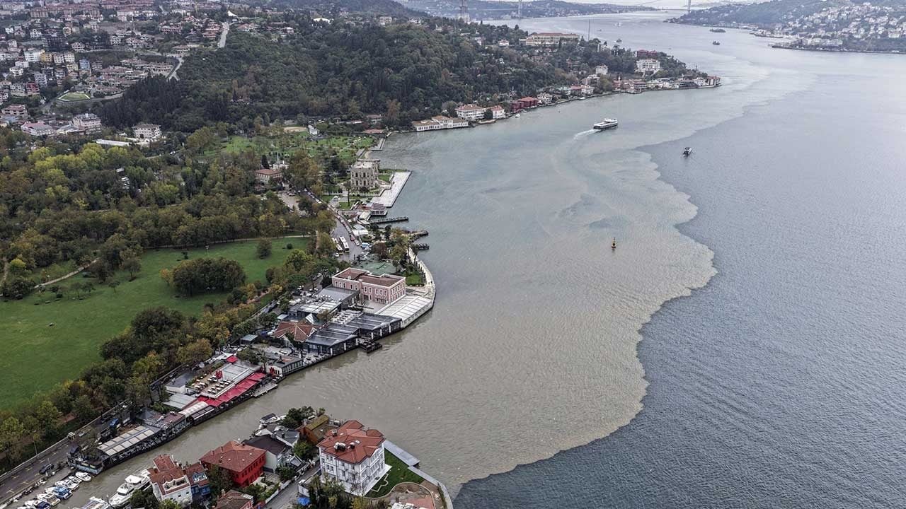 Foto - İstanbul Boğazı'ndaki endişelendiren görüntünün nedeni belli oldu