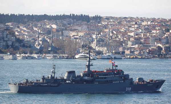 Foto - İstanbul Boğazı'ndan geçtiler