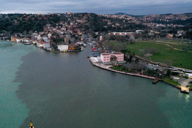 Foto - İstanbul Boğazı'nın rengi değişti!