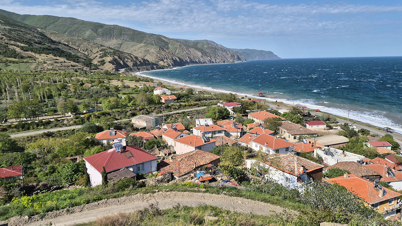 Foto - İstanbul depremi sonrası Ganos Fayının geçtiği mahallede tedirgin eden olay! Herkesi korku sardı