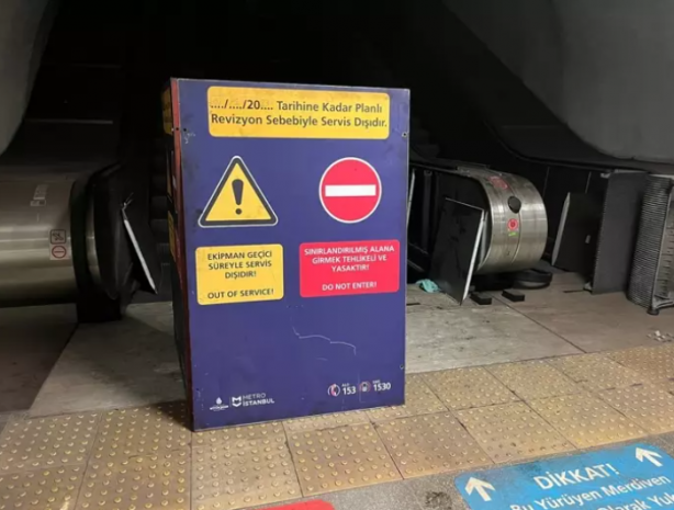 Foto - İstanbul dökülüyor! Ne merdivenler çalışıyor ne İBB