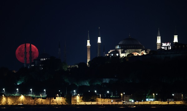 İstanbul dolunayda bir başka güzel