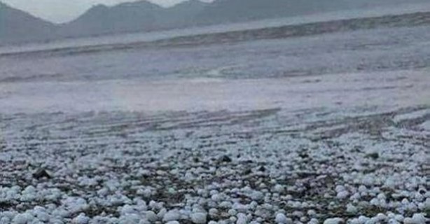 Foto - İstanbul gündüz vakti karanlığa gömüldü! Kıyamet alameti mi? O ayet gündem oldu