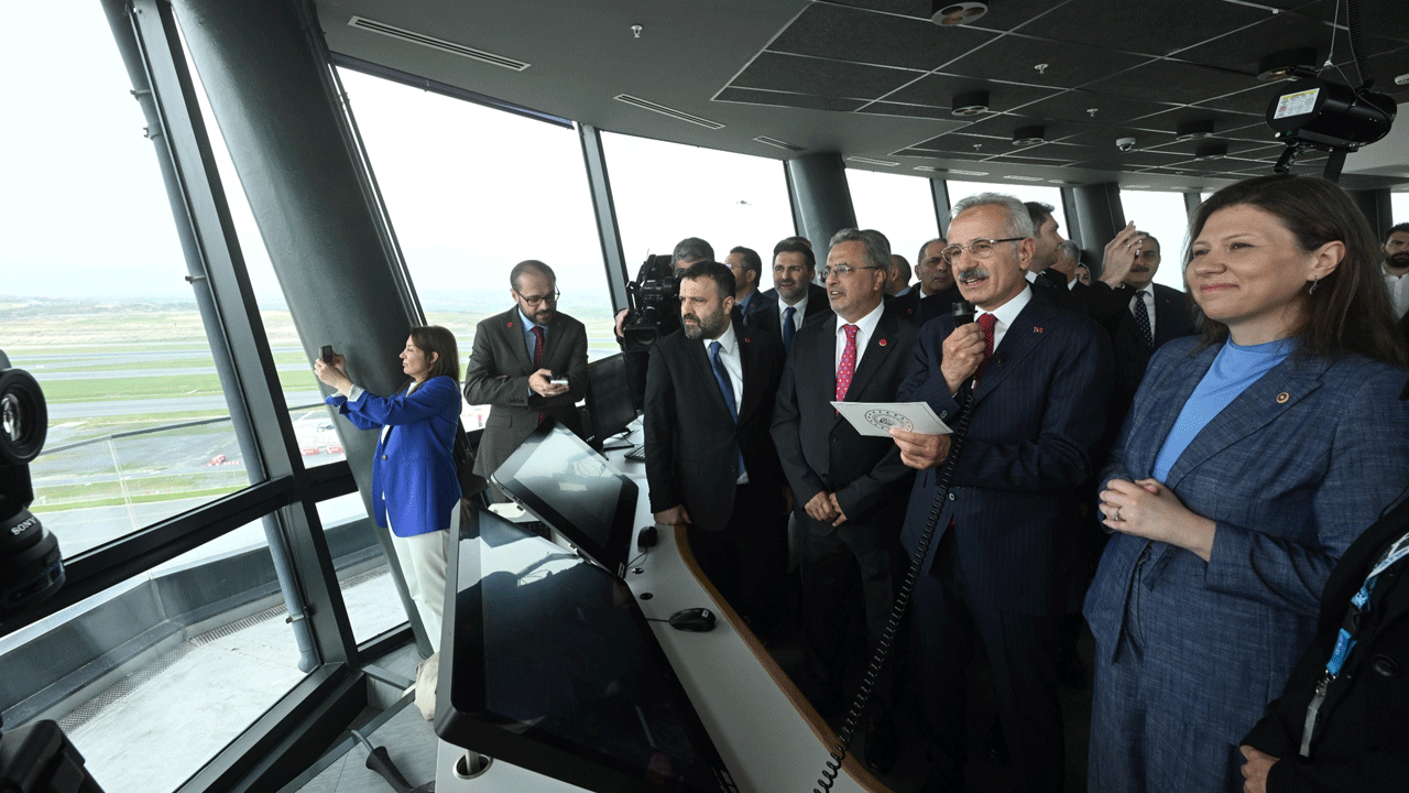 Foto - İstanbul Havalimanında bir ilk daha! Üçlü pist operasyonu rekor getirdi