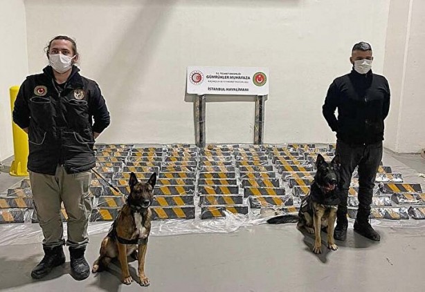 Foto - İstanbul Havalimanı'nda yakalandı! Tehlikeli kristal