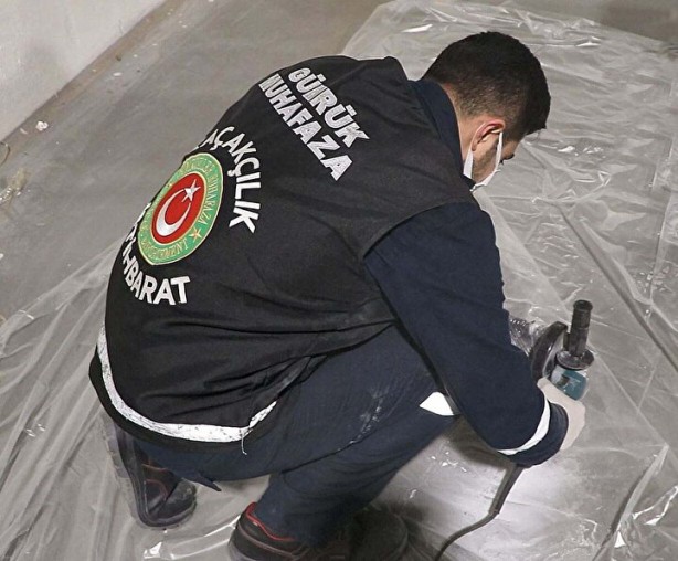İstanbul Havalimanı'nda yakalandı! Tehlikeli kristal