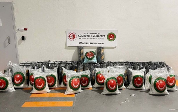 Foto - İstanbul Havalimanı'nda yakalandı! Tehlikeli kristal