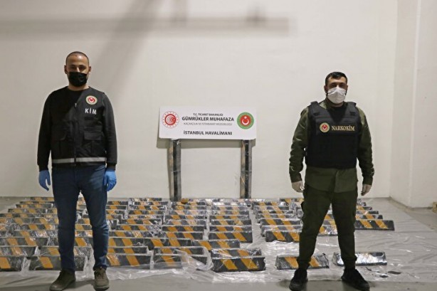 Foto - İstanbul Havalimanı'nda yakalandı! Tehlikeli kristal
