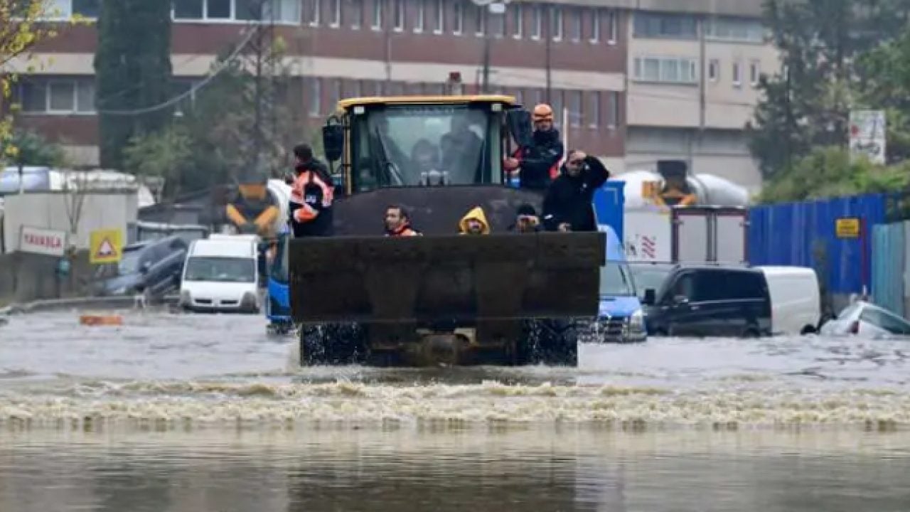 Foto - İstanbul için sel uyarısı: İşte en riskli ilçeler!
